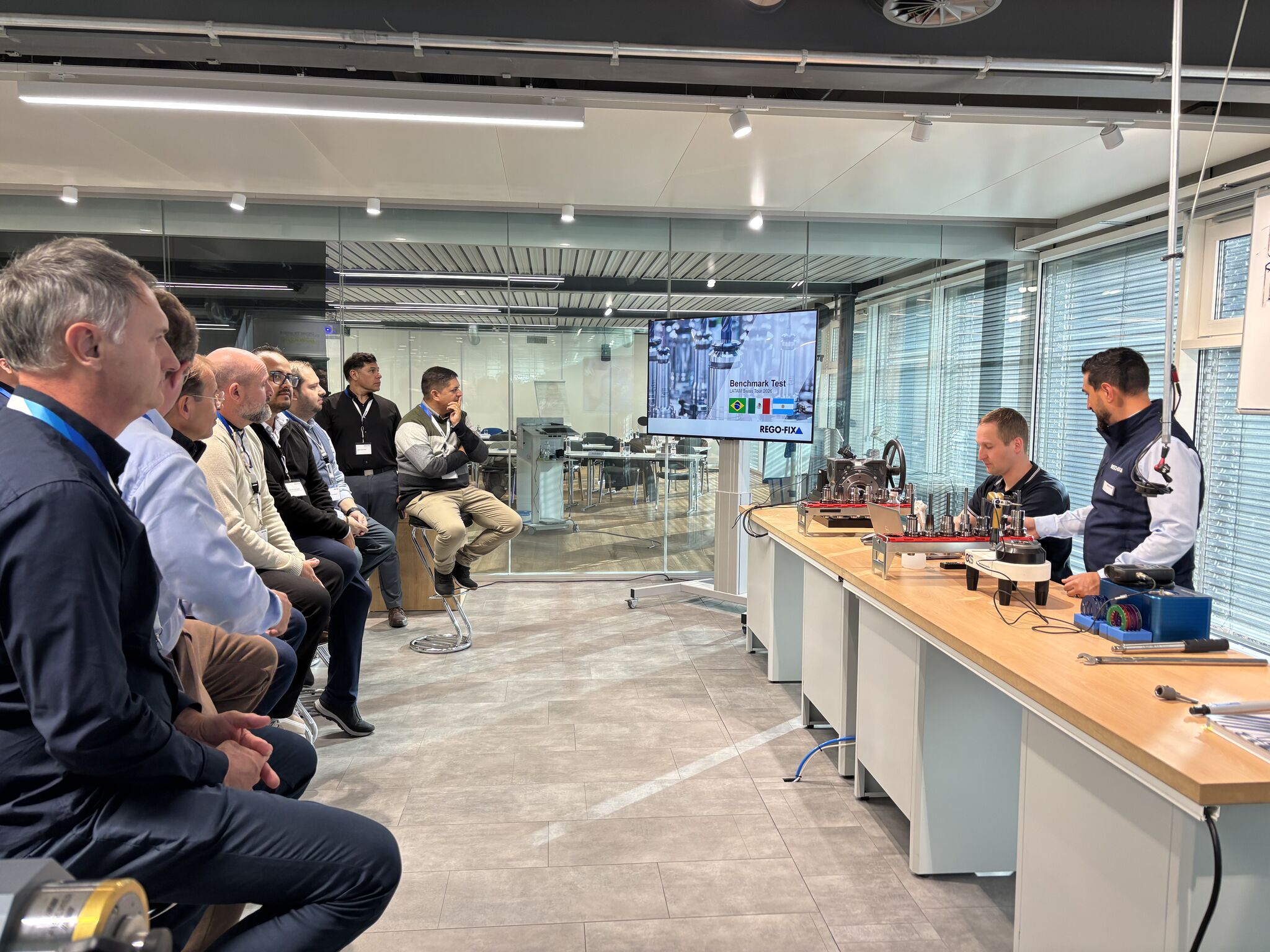 urn_li_image_D4E22AQFC_UnL70ZnHA