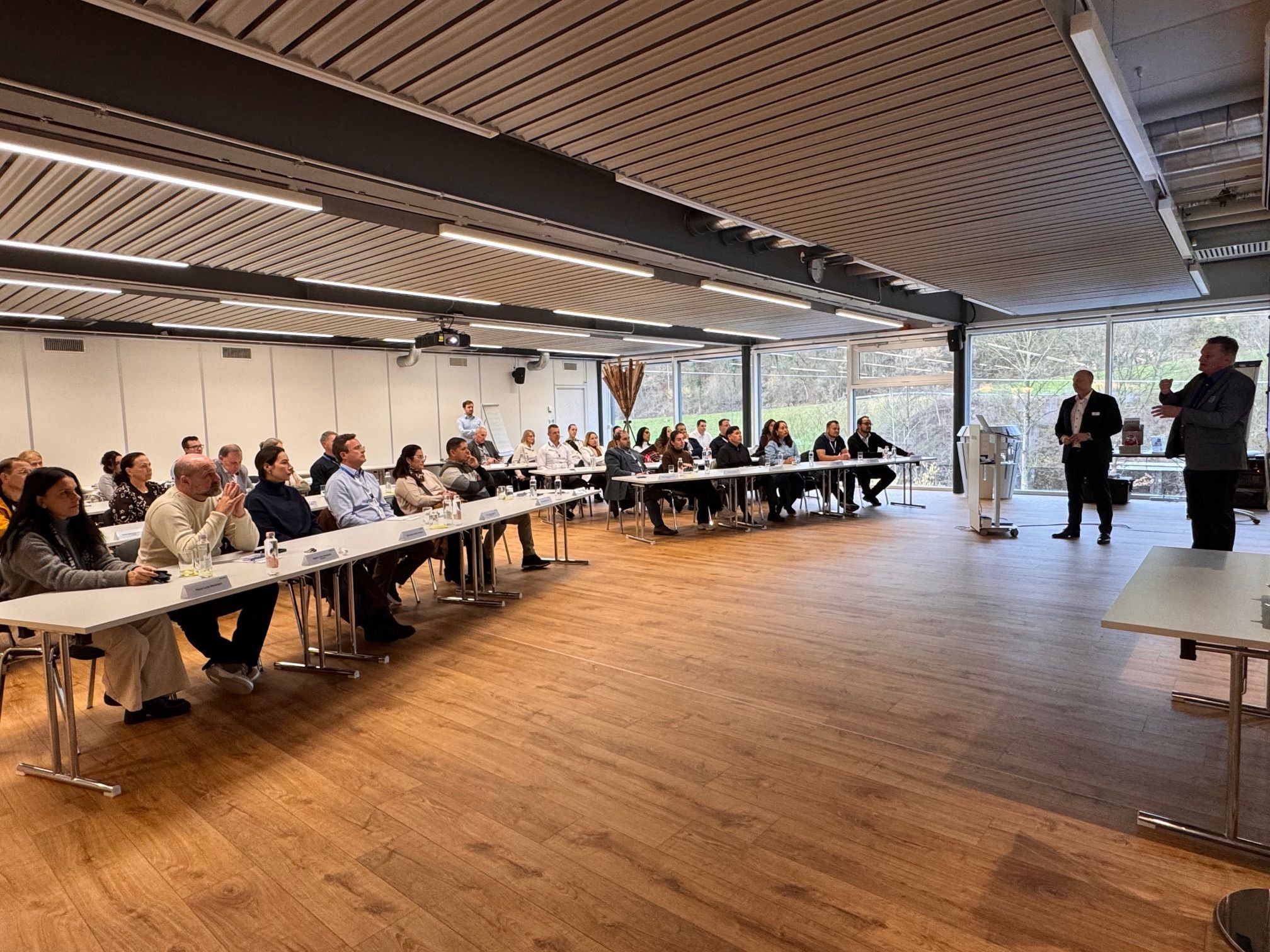 urn_li_image_D4E22AQH_tlXiuWhMlw